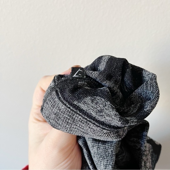 Gymshark Women’s Camo Seamless Leggings Black/Gray Size Small? Gym Workout - Picture 8 of 8